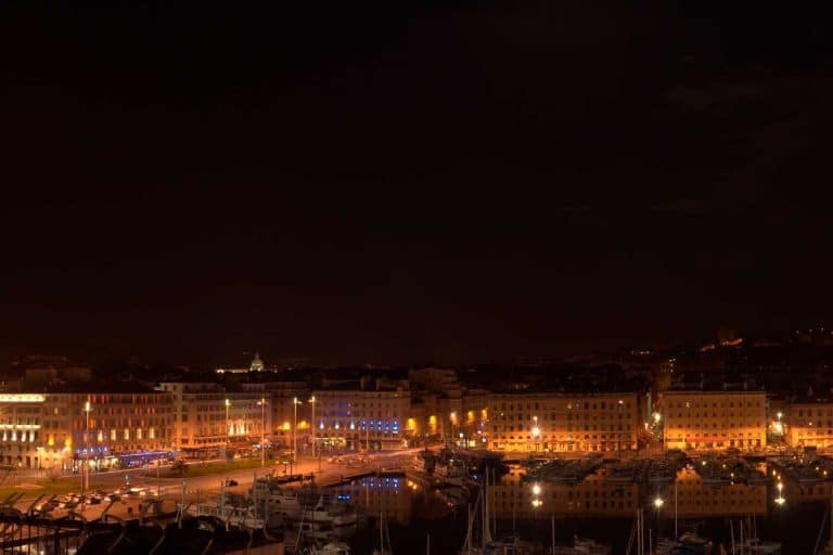 boulangeries au vieux port de marseille guide local 1